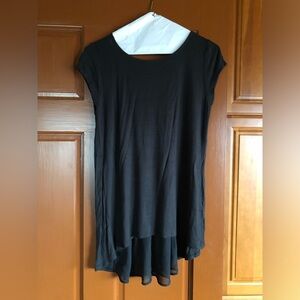 NWT Kim & Cami Black Cap Sleeve Tee SZ small
